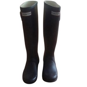 Hunter rain boots size 5.5